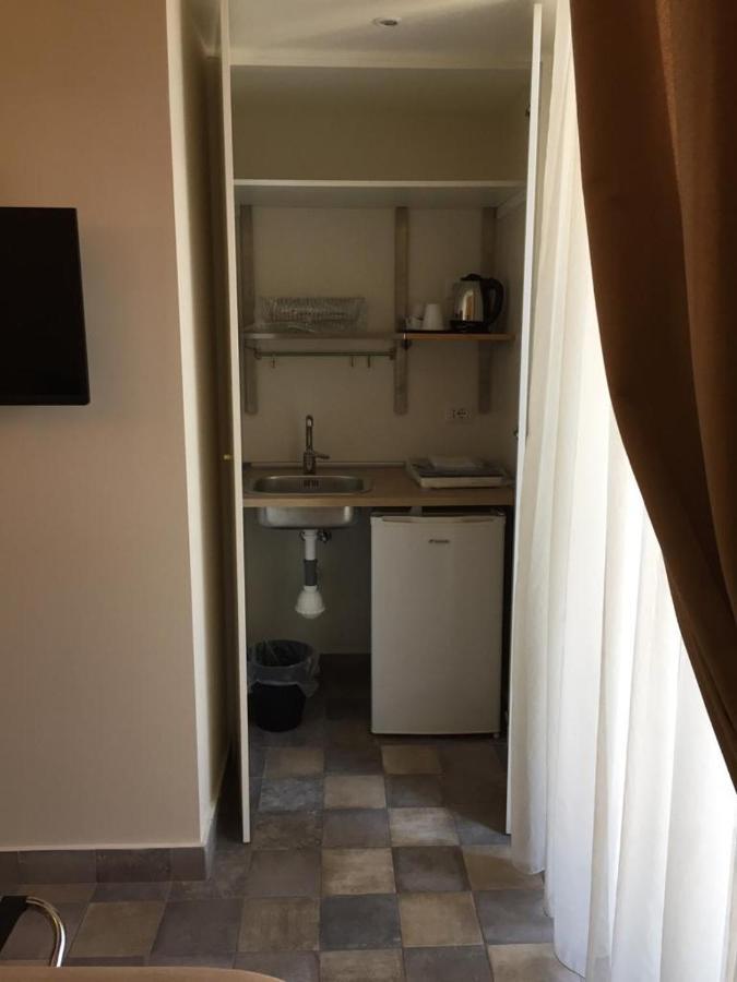 Dimora Conte Di Ruvo Bed & Breakfast Napoli Bagian luar foto