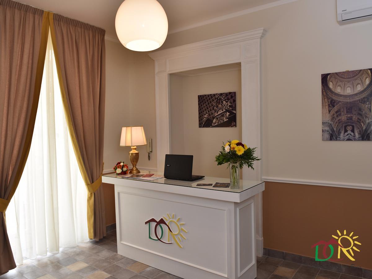 Dimora Conte Di Ruvo Bed & Breakfast Napoli Bagian luar foto